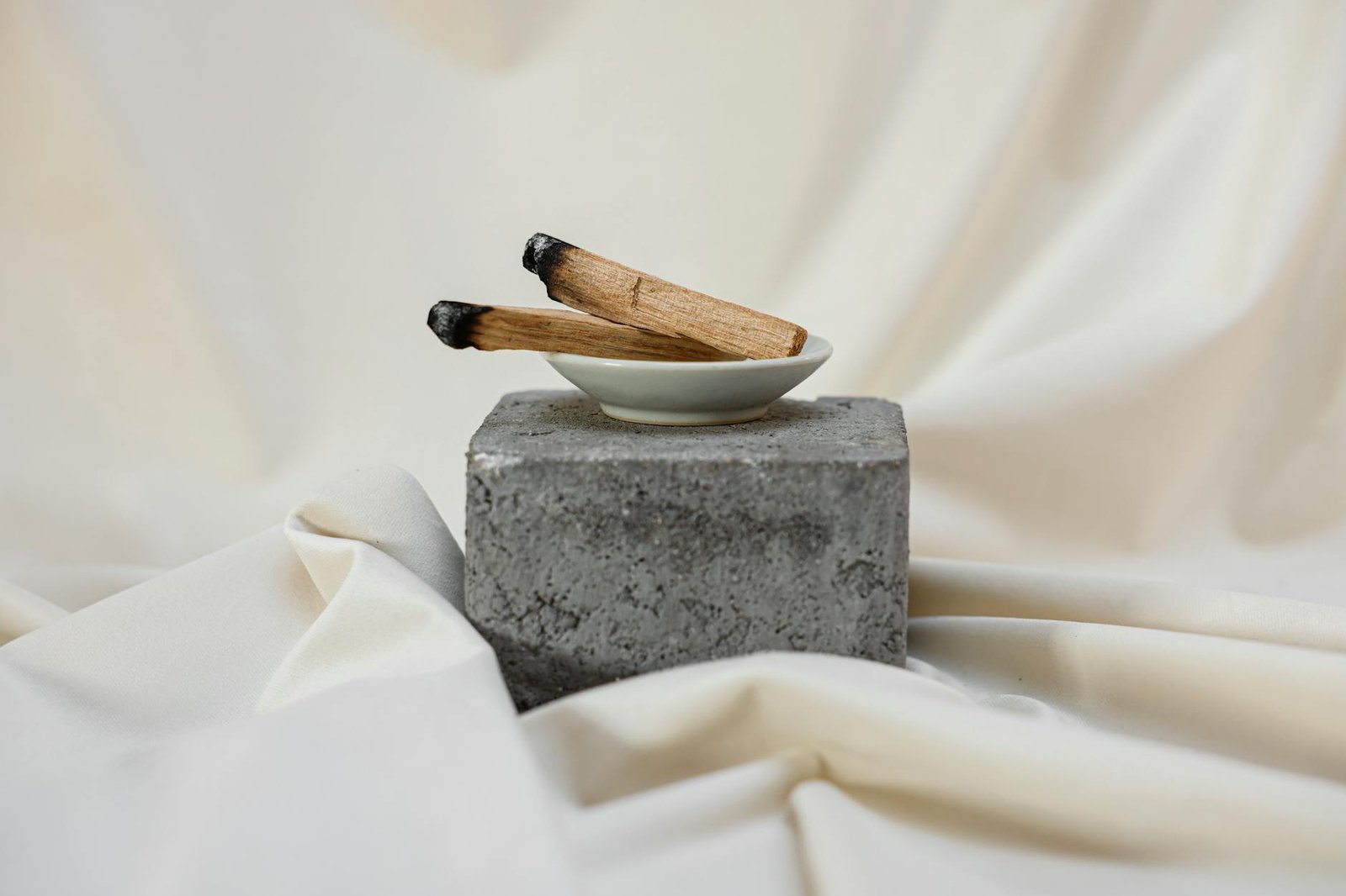 Best Home Cleansing Kits for Gemini to Clear Your Mind