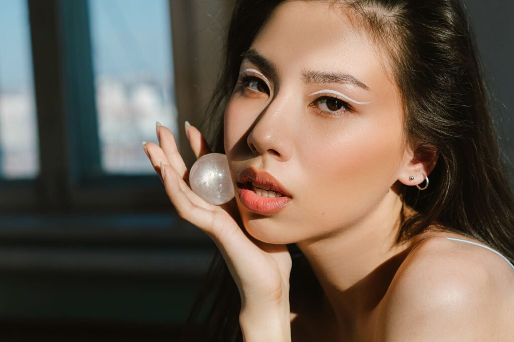 Best Moonstone and Cancer Pendants to Nurture Intuition