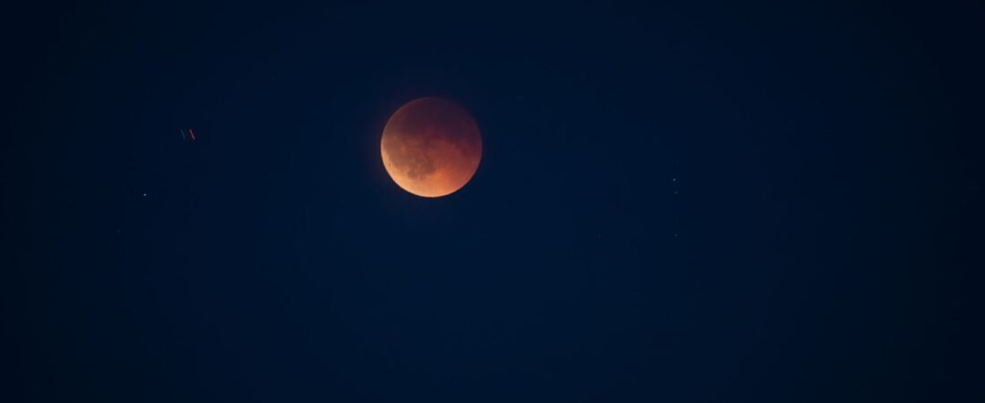 Navigating the Taurus Full Moon 2026 with Grounding Rituals
